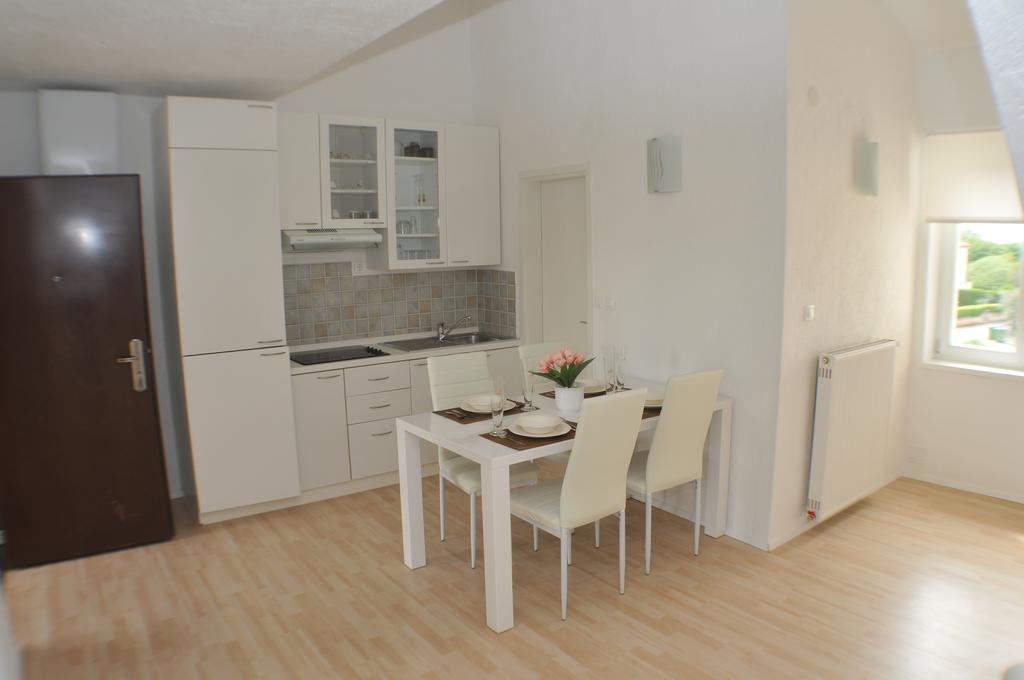 Apartments Gala Porec Room photo