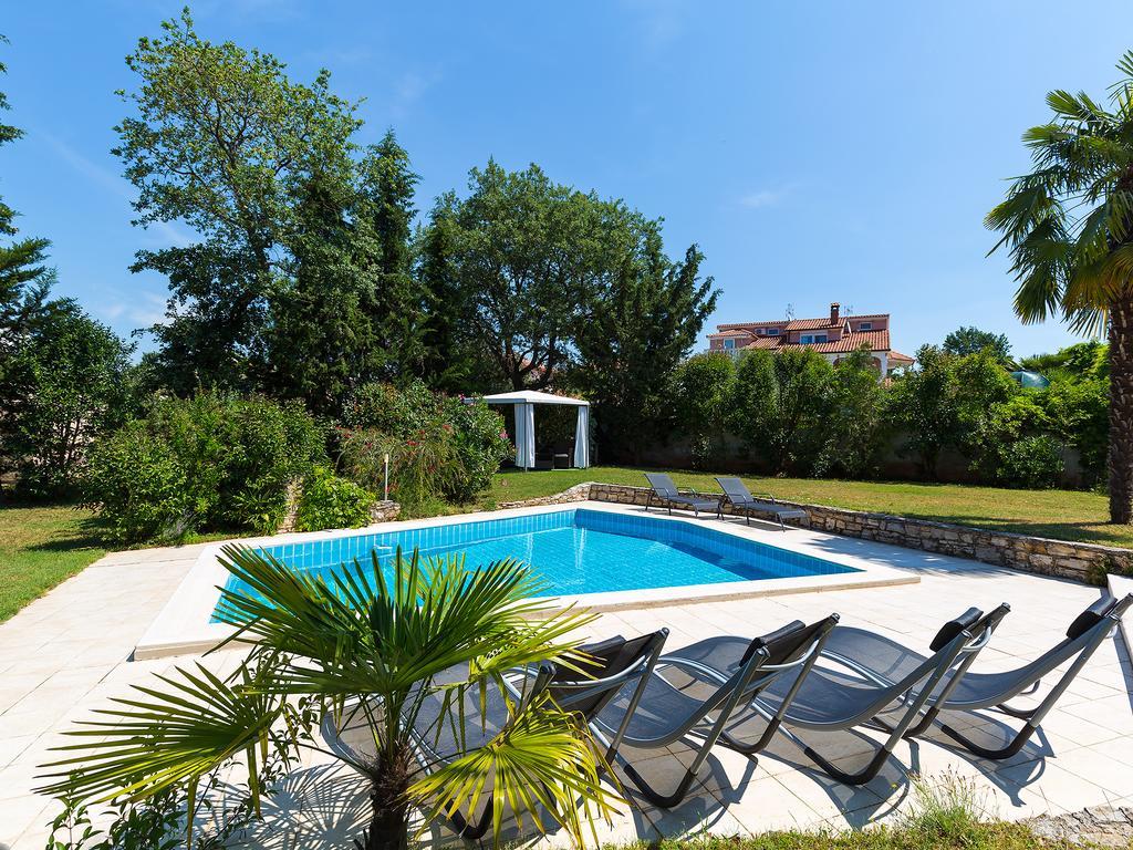 Apartments Gala Porec Exterior photo