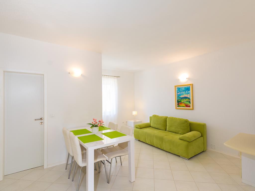 Apartments Gala Porec Exterior photo