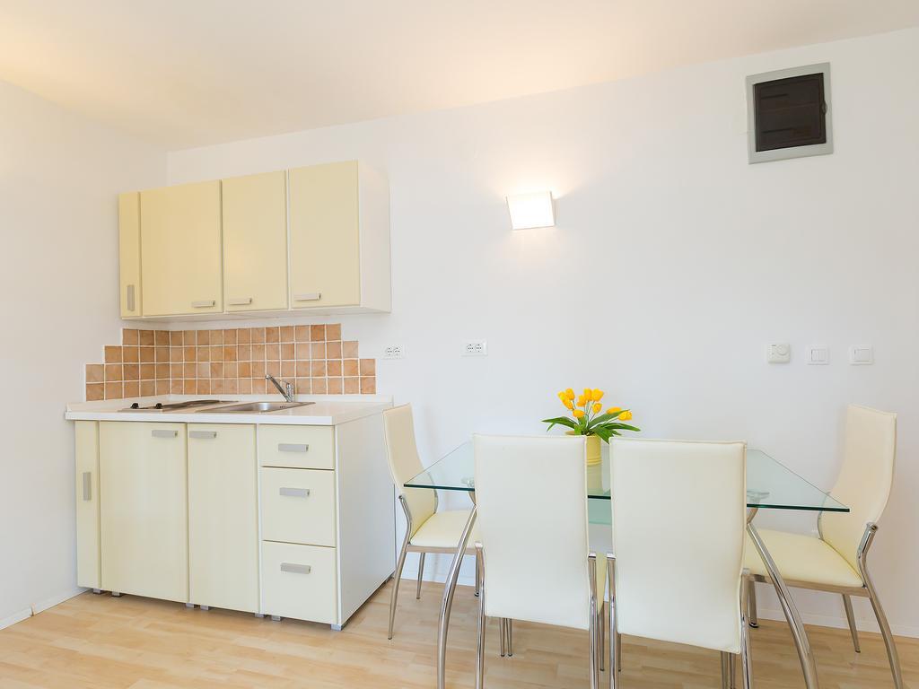 Apartments Gala Porec Exterior photo